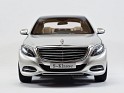 1:18 Norev Mercedes-Benz S500 W222 2013 Gris Plata. Subida por Ricardo